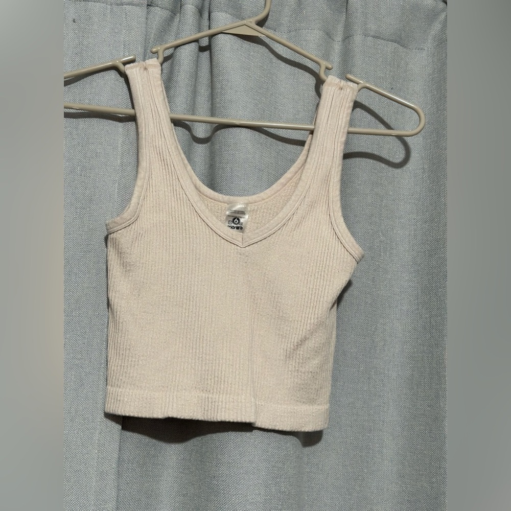 mono b Effortless Ribbed Tank in the color STONE